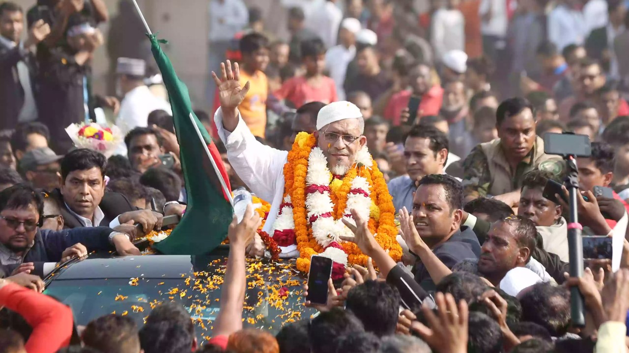 ১৭ বছর পর কারামুক্ত বাবর