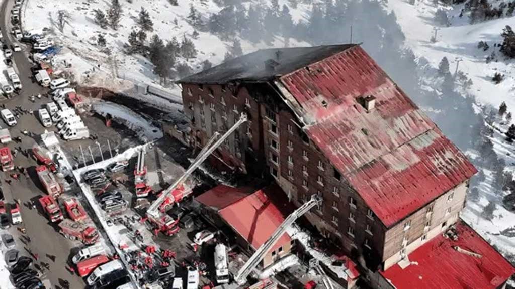 তুরস্কের বোলুতে স্কি রিসোর্টের হোটেলে আগুন, ৬৬ জনের মৃত্যু