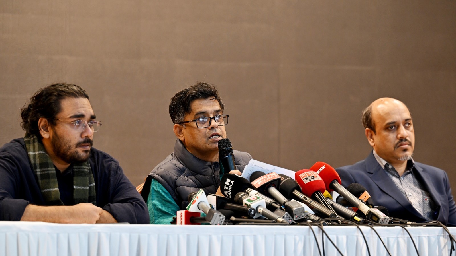 রোহিঙ্গা সহায়তা অব্যাহত রাখবে যুক্তরাষ্ট্র, ট্রাম্পকে ধন্যবাদ প্রধান উপদেষ্টার