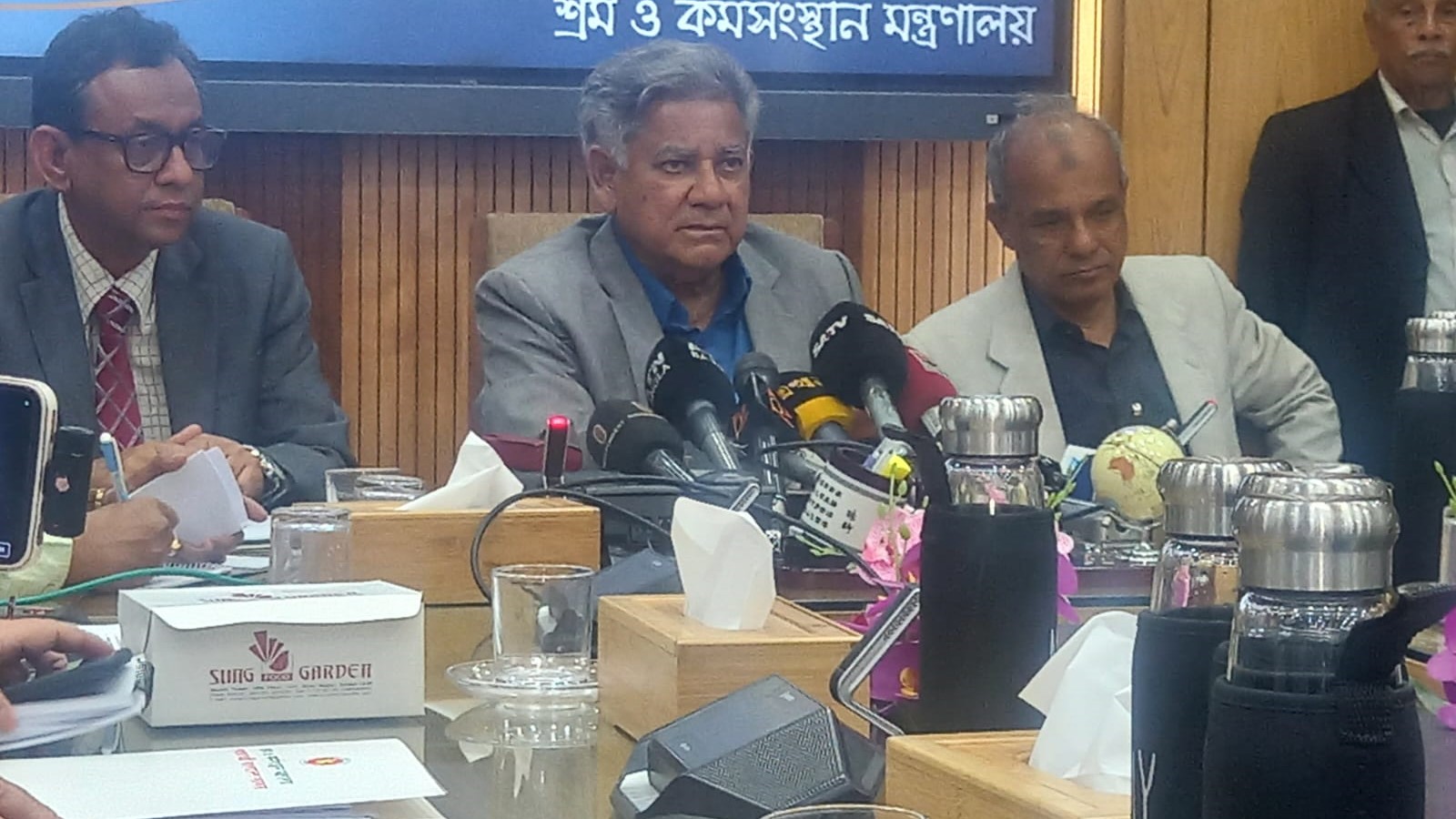 বেক্সিমকোর ঋণ কেলেঙ্কারি রিজার্ভ চুরির থেকেও বড় ঘটনা: শ্রম উপদেষ্টা