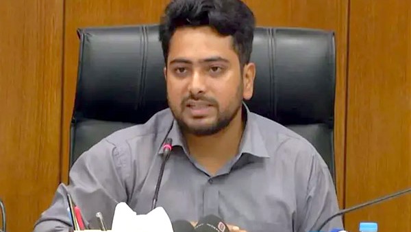 রাজনৈতিক দল গঠন ও পদত্যাগের বিষয়ে সিদ্ধান্ত হয়নি : নাহিদ