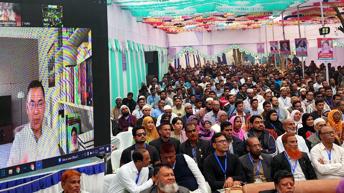 পালিয়ে যাওয়ার আগে স্বৈরাচাররা দেশকে ধ্বংস করেছে: তারেক রহমান