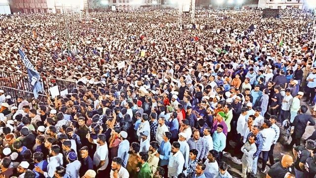 সংবিধানবিরোধী আইন বাতিলে ভারত জুড়ে মুসলিমদের বিক্ষোভ