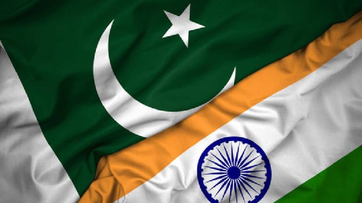 মেডিকেলসহ পাকিস্তানিদের সব ভিসা স্থগিত করল ভারত