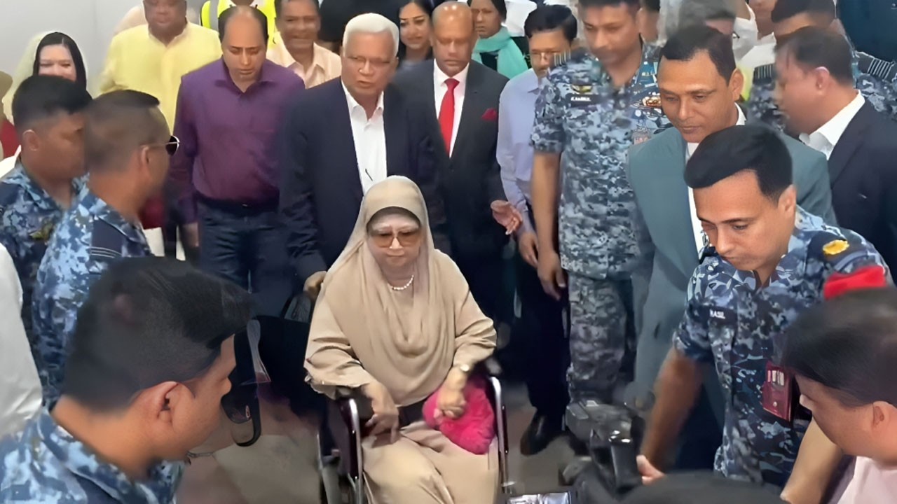 দুই পুত্রবধূকে নিয়ে ফিরোজায় খালেদা জিয়া, নেতাকর্মীদের উল্ল