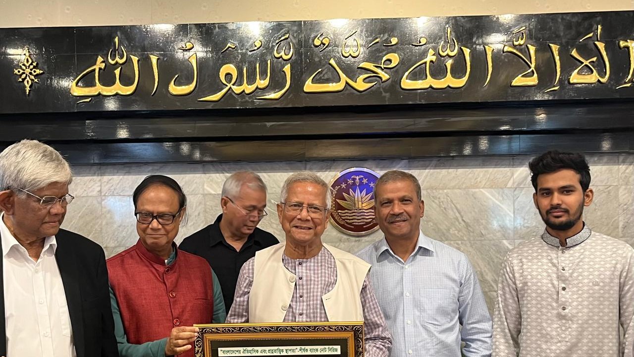 আওয়ামী লীগ সরকারের অপশাসনে আর্থিক খাত ধ্বংসের দ্বারপ্রান্তে: অর্থ উপদেষ্টা