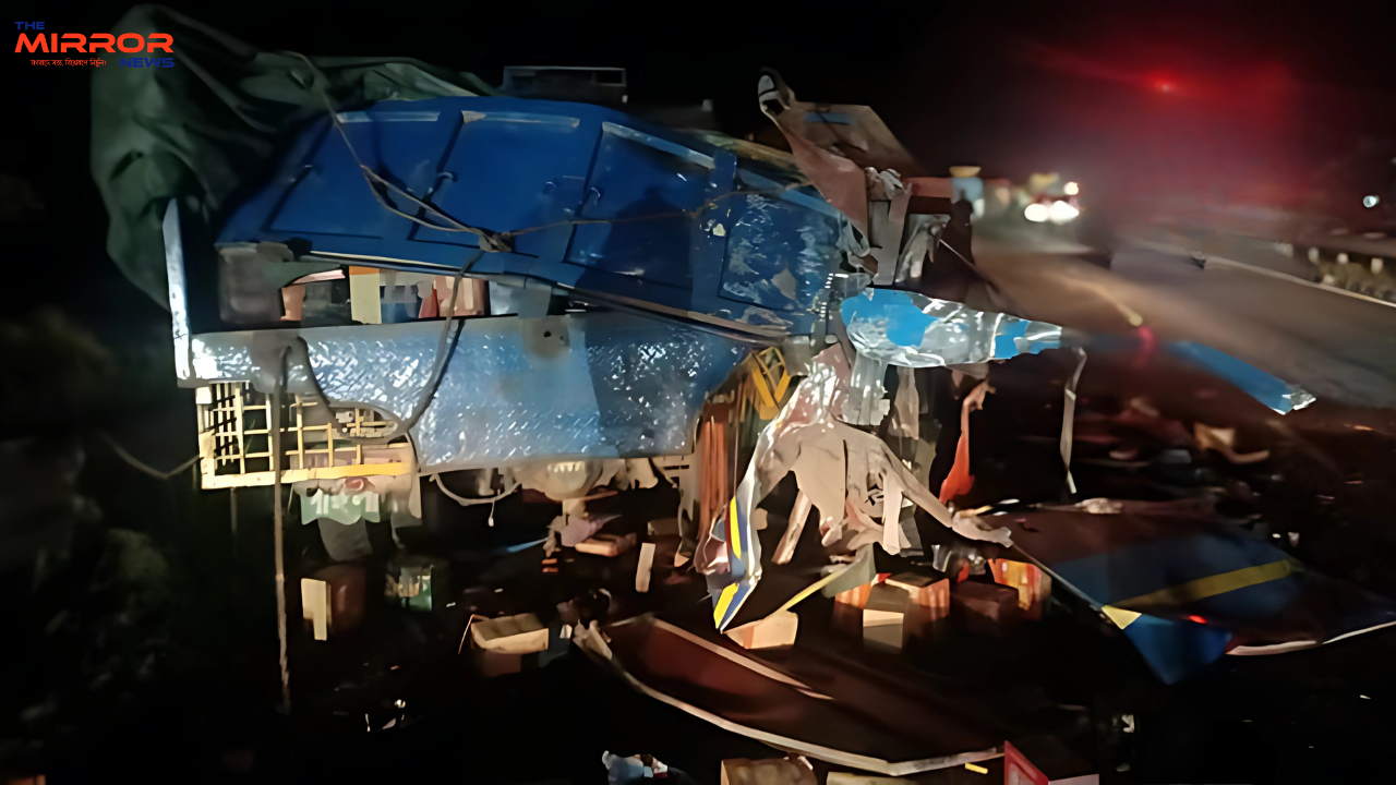 ঢাকা-মাওয়া এক্সপ্রেসওয়েতে সড়ক দুর্ঘটনায় নিহত ৪।