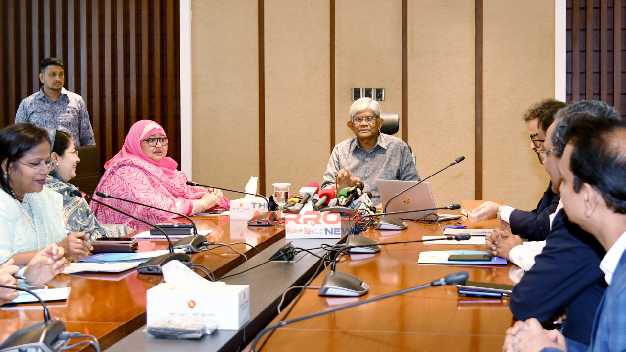 সঞ্চয়পত্রের মুনাফা বাড়লে ব্যাংকগুলো বিপদে পড়বে: অর্থ উপদেষ্টা