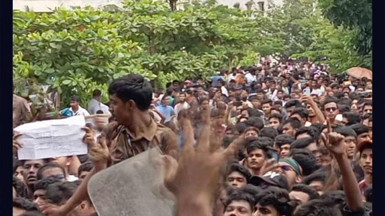 মাইলস্টোন শিক্ষার্থীদের ৬ দফা দাবি মেনে নিয়েছে সরকার