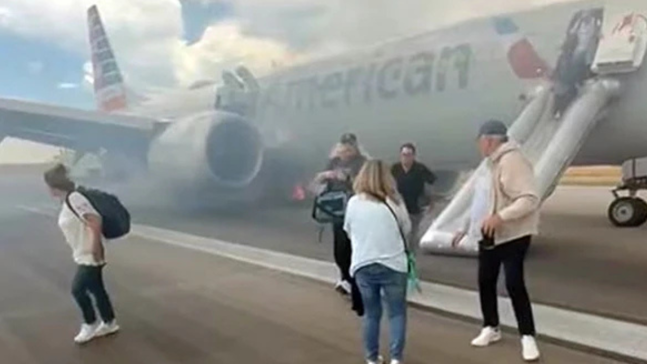 ডেনভার বিমানবন্দরে উড্ডয়নের আগে বড় দুর্ঘটনা এড়াল ফ্লাইট