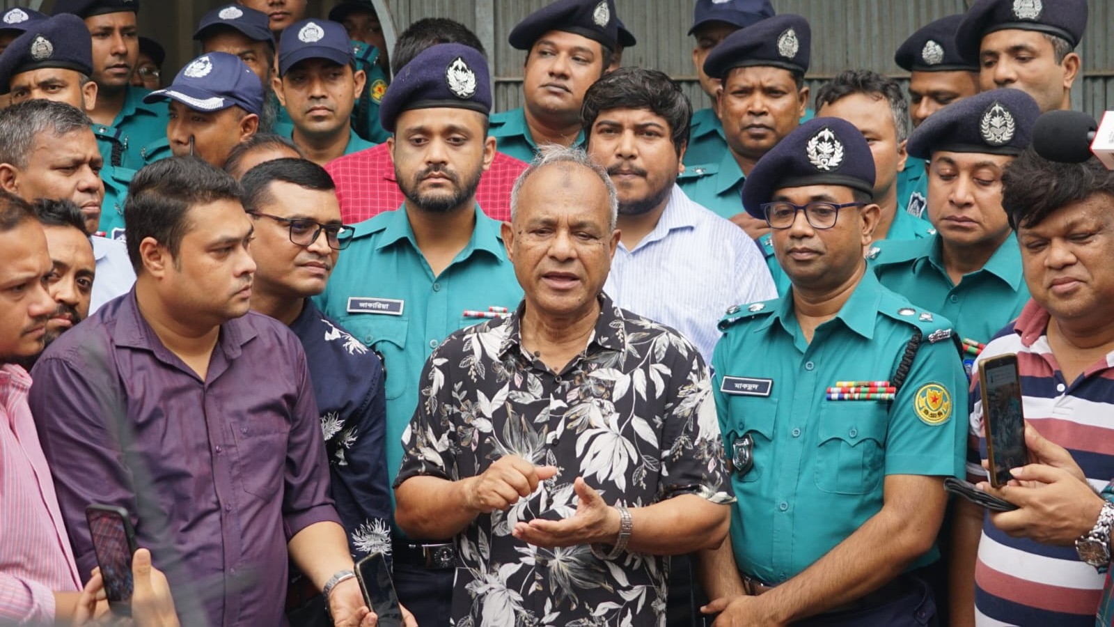 নির্বাচন ছাড়াও দেশে অস্ত্র প্রবেশ রোধ করা হবে