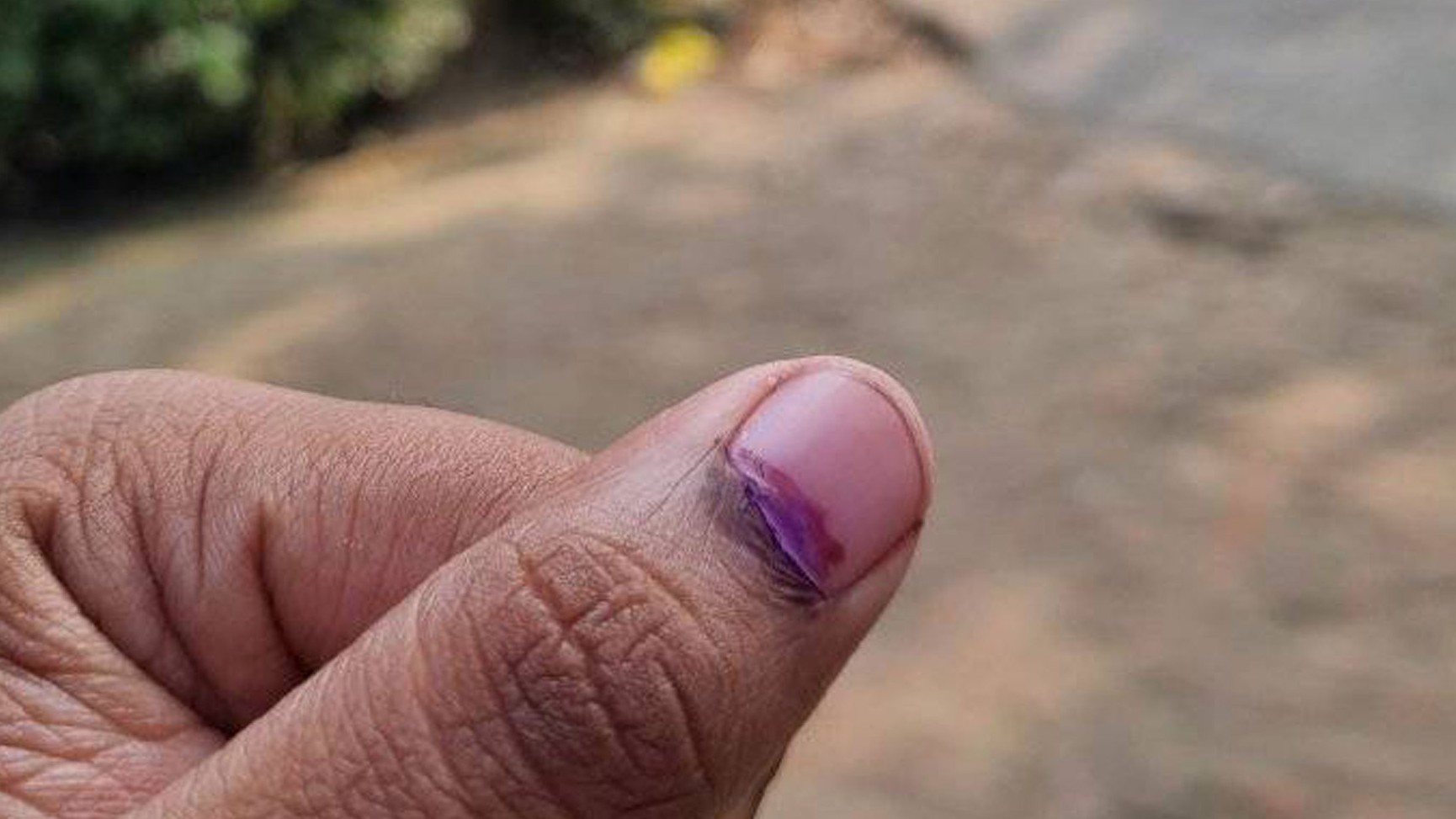 মুছে যাচ্ছে কালি, অভিযোগে ছাত্রদল ও শিবির