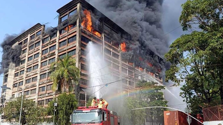 চট্টগ্রাম ইপিজেডে পোশাক কারখানায় ভয়াবহ অগ্নিকাণ্ড