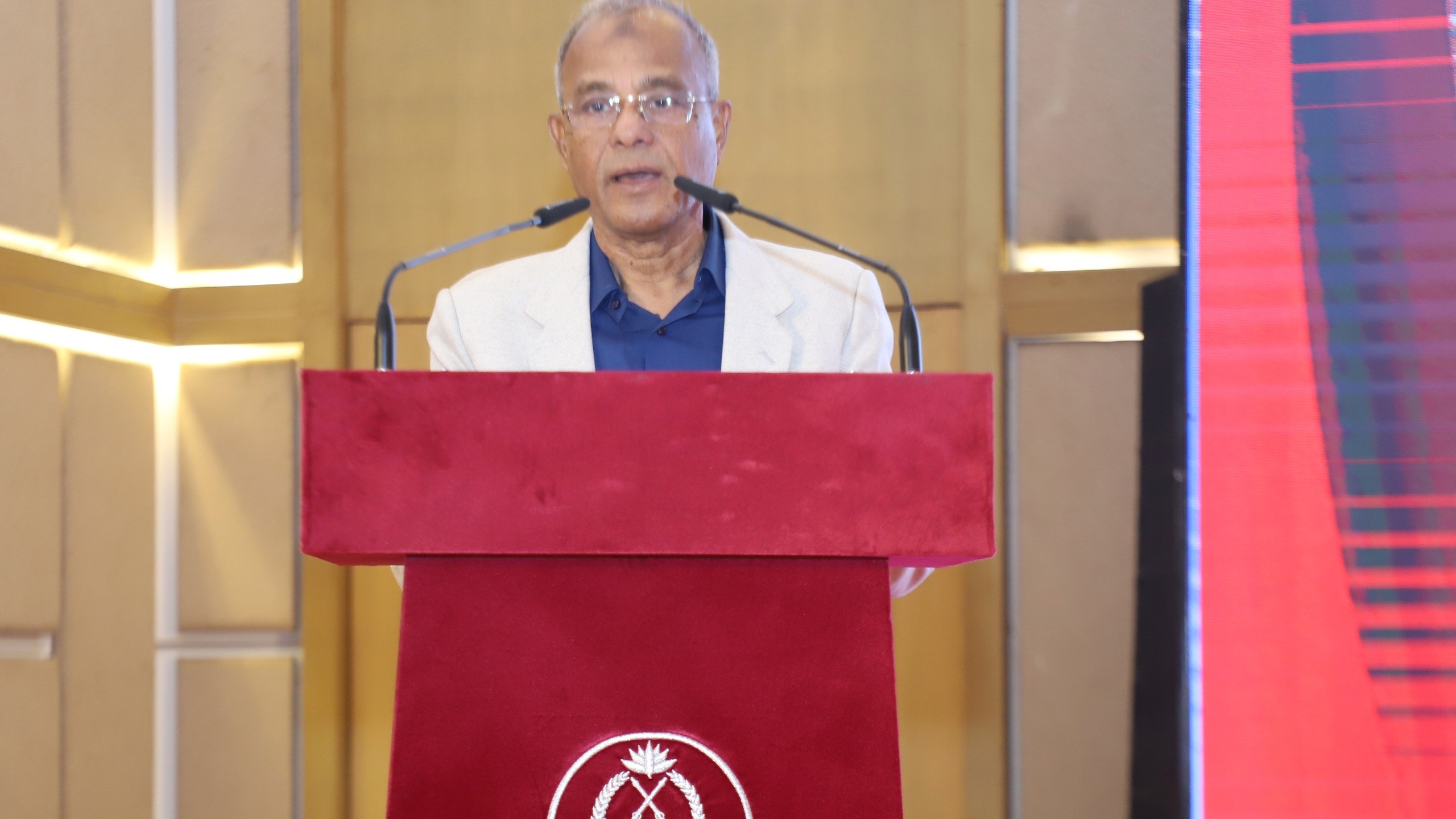 সীমান্ত সমস্যা সমাধানে বিজিবি'কে কৌশল ও যোগ্যতার পরিচয় দিতে হবে- স্বরাষ্ট্র উপদেষ্টা