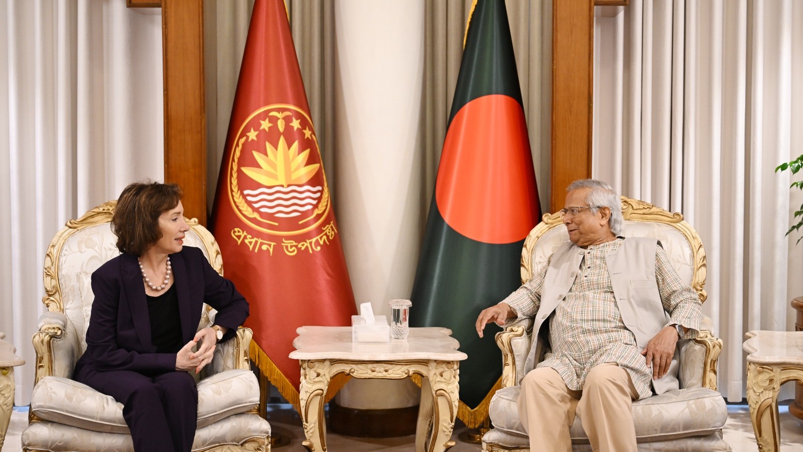 জাতীয় সংসদ নির্বাচন ও গণভোট সফল করতে সরকার প্রস্তুত: প্রধান উপদেষ্টা