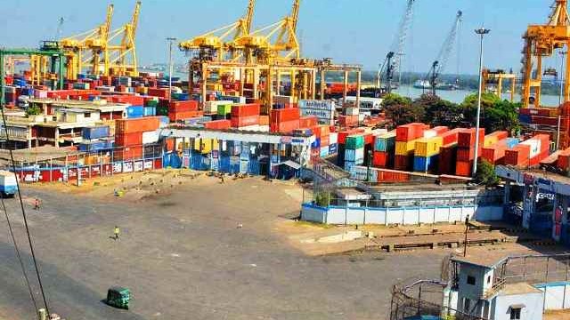 চট্টগ্রাম বন্দরে অনির্দিষ্টকালের ধর্মঘট শুরু