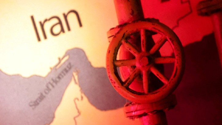 অস্থির বৈশ্বিক তেলের বাজার