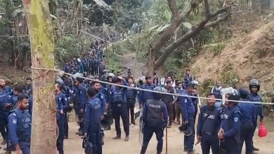 জঙ্গল সলিমপুরে চলছে যৌথ কমান্ডের অভিযান