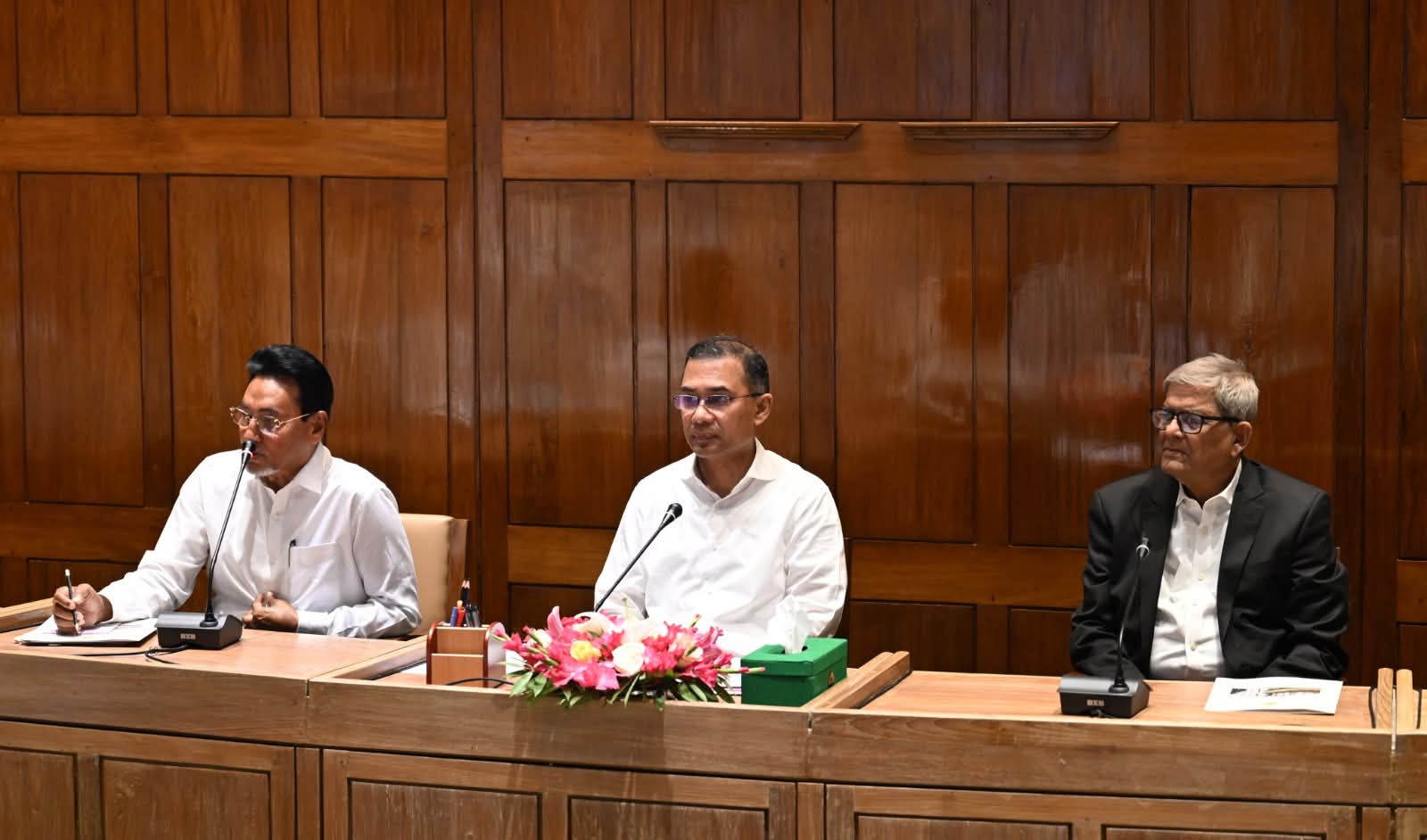 সংসদ ভবনে চলছে বিএনপির সংসদীয় দলের বৈঠক