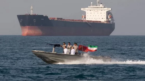 যুক্তরাষ্ট্র ও ইসরাইলের জন্য হরমুজ প্রণালী আগের অবস্থায় ফিরবে না-আইআরজিসি