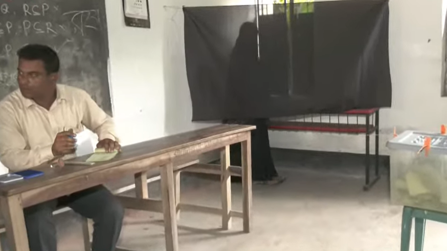 শেরপুর-৩ ও বগুড়া-৬ আসনে ভোট গ্রহণ চলছে