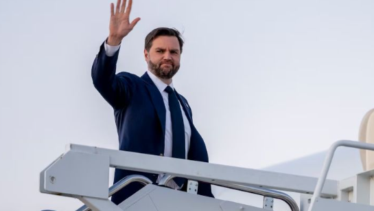 ইরানের সঙ্গে শান্তি আলোচনায় পাকিস্তানে মার্কিন ভাইস প্রেসিডেন্ট