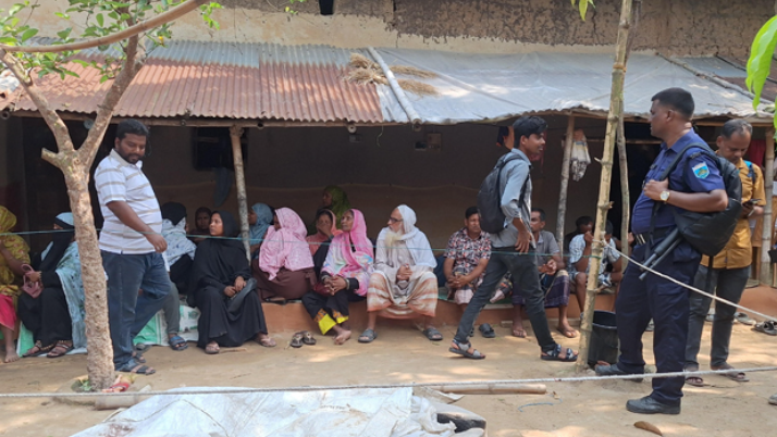 নওগাঁয় একই পরিবারের চারজন নির্মম হত্যার শিকার