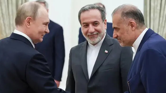 পুতিনের সঙ্গে গুরুত্বপূর্ণ বৈঠকে ইরানের পররাষ্ট্রমন্ত্রী