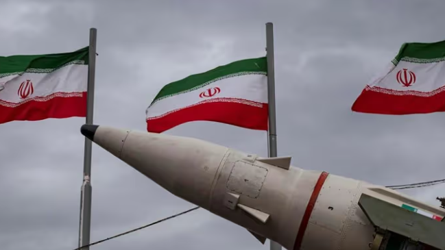 আলোচনায় বসতে পাকিস্তানের মাধ্যমে নতুন তিন প্রস্তাব ইরানের 