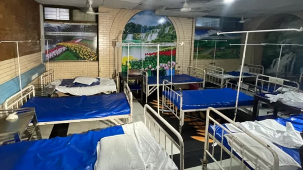 আদ-দ্বীন হাসপাতালের পোস্ট অপারেটিভ ওয়ার্ড নির্মাণে ত্রুটি