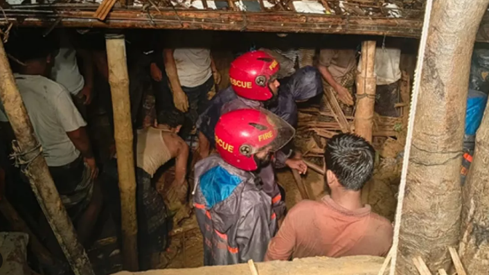 কক্সবাজারে পাহাড়ধসে ৯ জনের মৃত্যু
