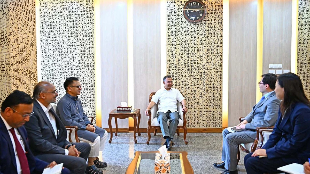দক্ষিণ কোরিয়ার বাণিজ্যমন্ত্রীর সঙ্গে প্রধানমন্ত্রীর সাক্ষাৎ