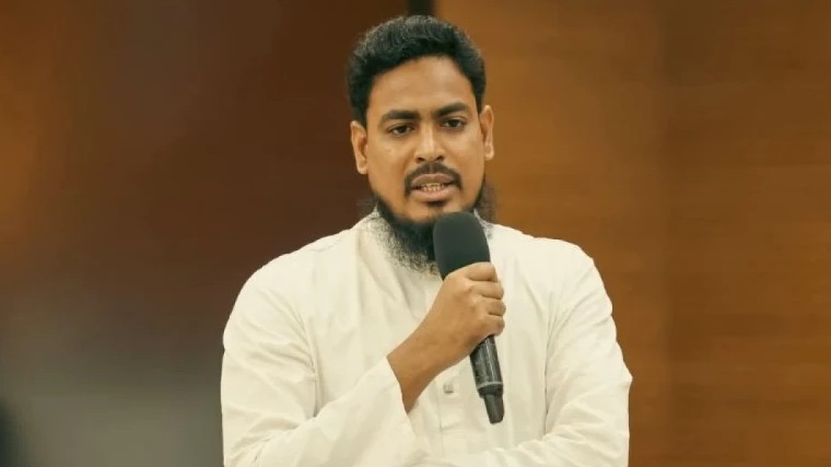 জুলাই যোদ্ধাদের ওপর হামলার অভিযোগ তুলে রাষ্ট্রীয় অনুষ্ঠান ত্যাগ করলেন আখতার হোসেন