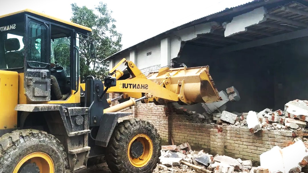 ঝিনাইদহে অধিগ্রহণকৃত মহাসড়কের জমি থেকে ১৯ স্থাপনা উচ্ছেদ