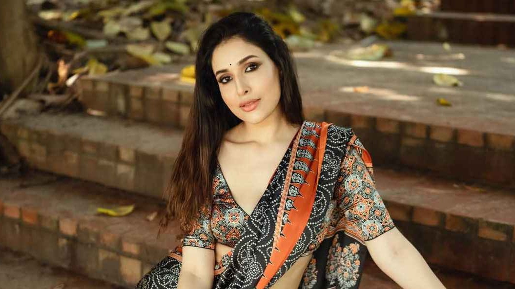 স্নিগ্ধা চৌধুরীর আয়ের উৎস অনুসন্ধানের দাবি, প্রধানমন্ত্রীর কাছে আবেদন
