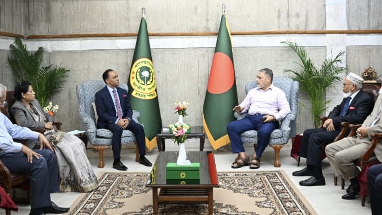রাষ্ট্রপতি নির্বাচন: চূড়ান্ত প্রস্তুতি নিয়ে বৈঠকে সিইসি-ভারপ্রাপ্ত স্পিকার