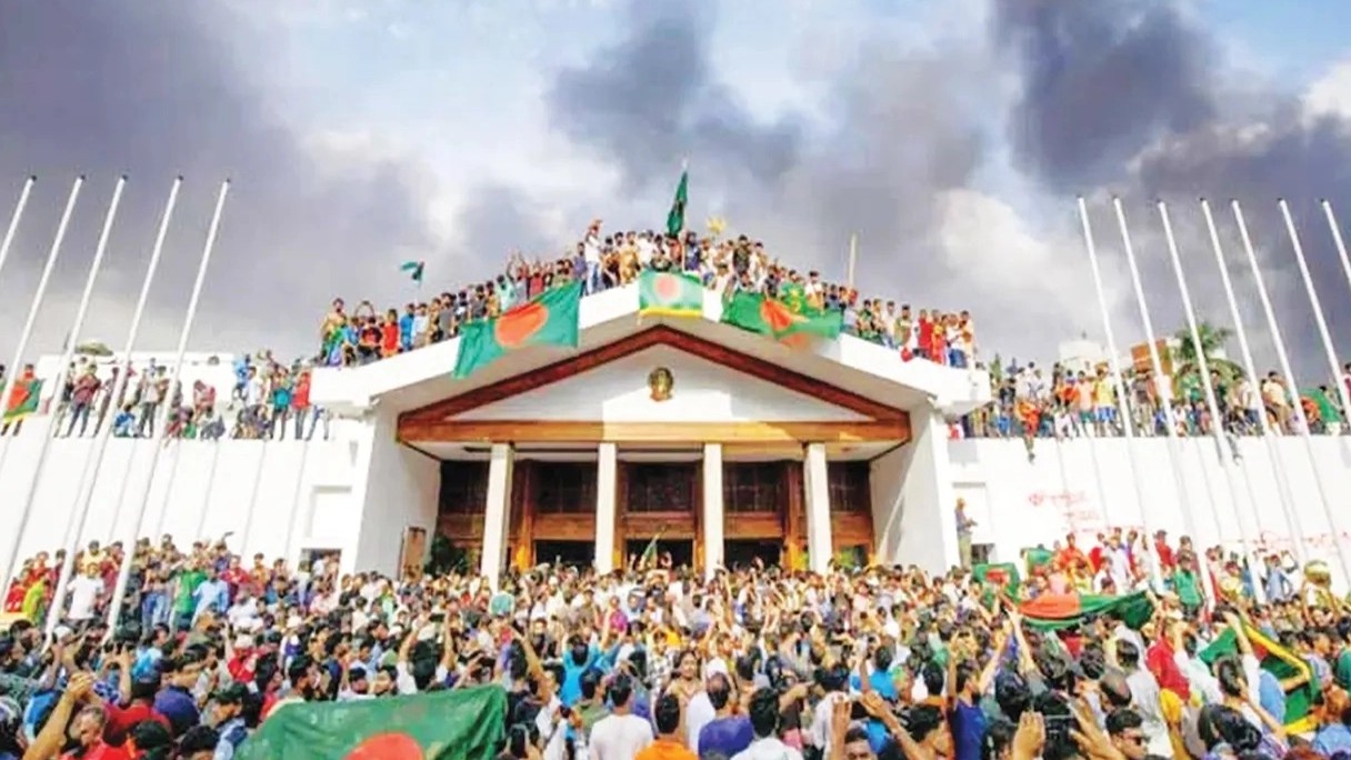 জুলাই যোদ্ধা ও শহীদ পরিবারের জন্য বিমান ভাড়ায় ৫০ শতাংশ ছাড়