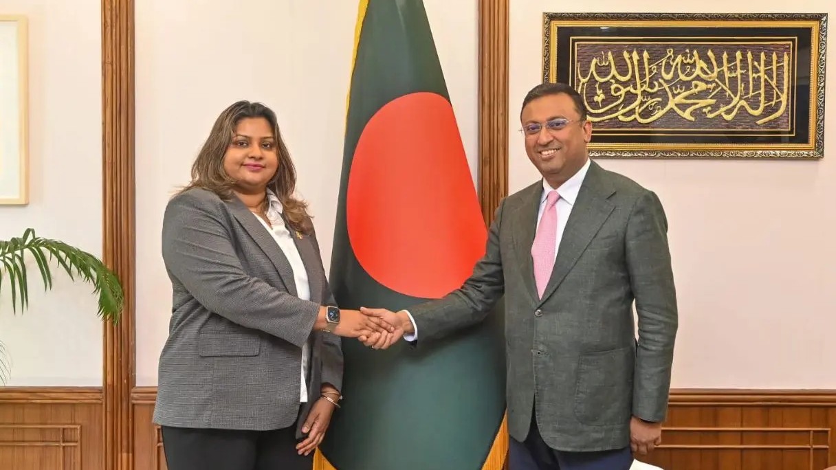 মালদ্বীপের হাইকমিশনারের সঙ্গে পররাষ্ট্র উপদেষ্টার সাক্ষাৎ