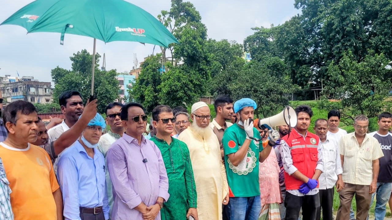 শাহ ফতেহ আলী সেতুতে পরিচ্ছন্নতা অভিযান