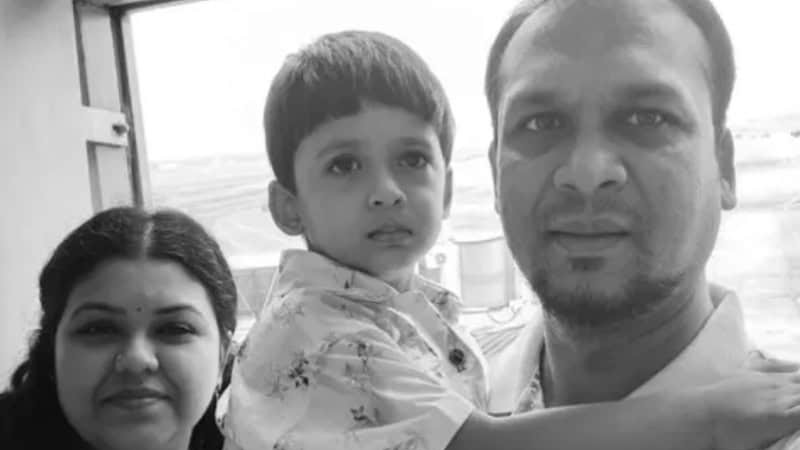 কলকাতার আগুনে প্রাণ গেল কুষ্টিয়ার সাংবাদিক দেবাশীষসহ পরিবারের ৪ জনের