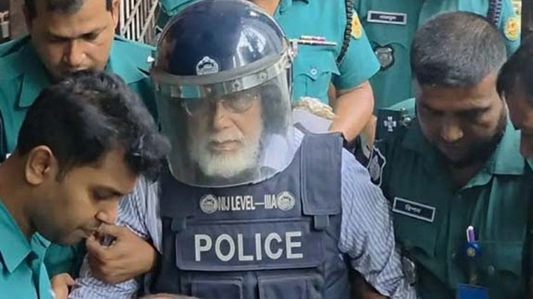 জামিনে কারামুক্ত সাবেক প্রধান বিচারপতি খায়রুল হক