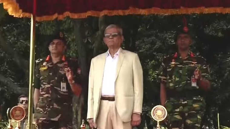 বঙ্গভবনে রাষ্ট্রপতির প্রথম কর্মদিবস শুরু, দেয়া হলো গার্ড অব অনার