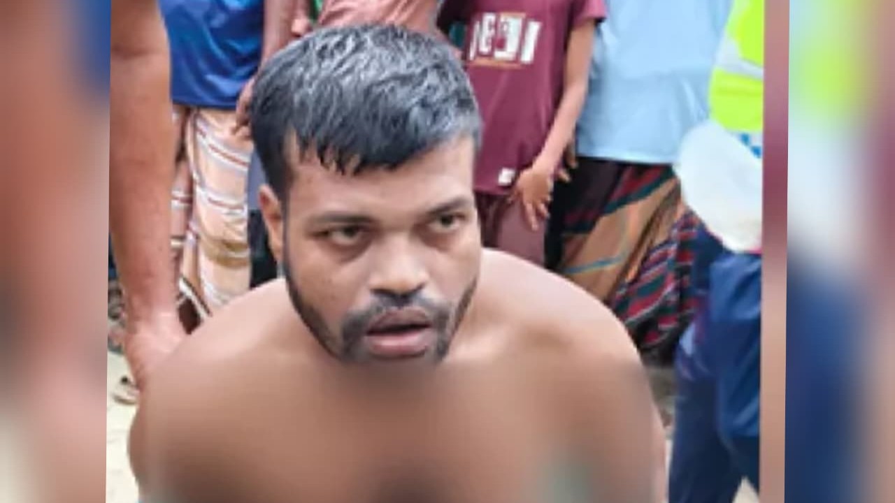বগুড়ায় শিশু হত্যার অভিযোগে যুবককে গণপিটুনি দিয়ে পুলিশে সোর্পদ