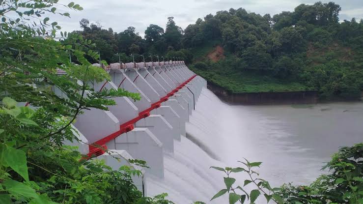 কাপ্তাই হ্রদের পানি বাড়ায় খুলে দেয়া হলো ১৬ জলকপাট