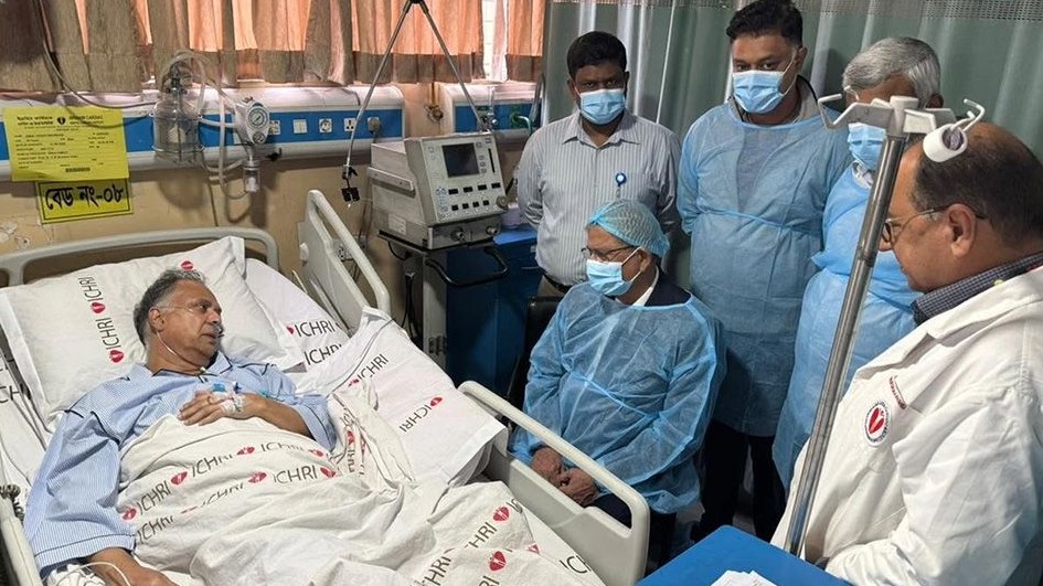 হাসপাতালে চিকিৎসাধীন টুকু, দেখতে গেলেন রাষ্ট্রপতি