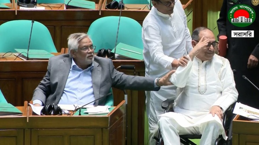দীর্ঘ সাড়ে পাঁচ মাস পর প্রথমবারের মতো সংসদে মির্জা আব্বাস