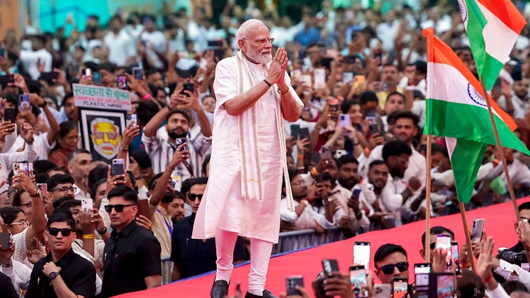 মোদির অনুষ্ঠানস্থলে বন্দুক ও ভুয়া পিএমও পরিচয়পত্রসহ দুজন গ্রেপ্তার