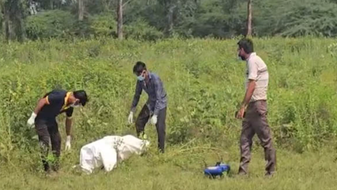 কিশোরীকে ধর্ষণের পর হত্যা, মরদেহ খেল কুকুর; আটক ৪