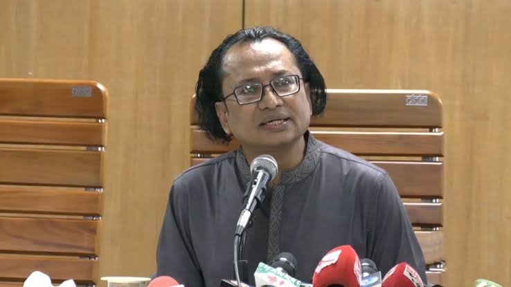 জ্বালানি তেলের দাম বাড়ায় জনগণের সহনশীলতা চাইলেন তথ্য উপদেষ্টা