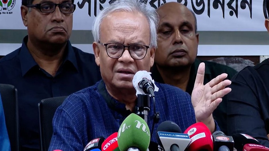 দেশের স্বার্থে সরকার ও বিরোধী দলের ন্যূনতম ঐক্য দরকার: রিজভী